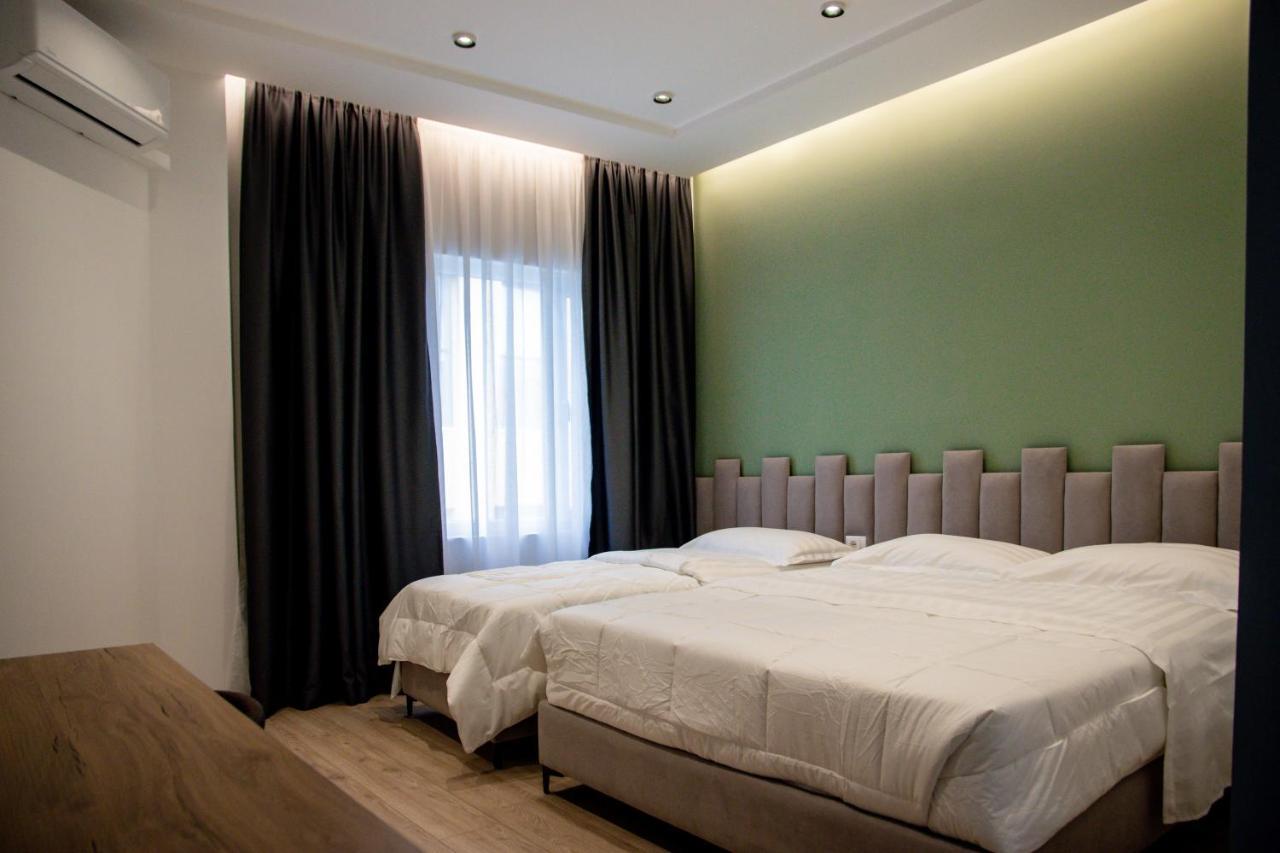 Hotel Blini Shkoder Bagian luar foto