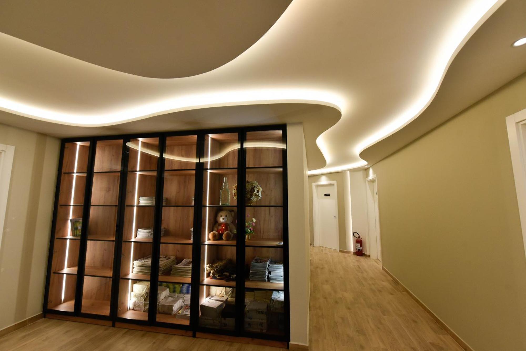Hotel Blini Shkoder Bagian luar foto